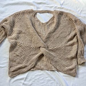 She + Sky Women’s back twist sweater. Size Large. New with tags.
